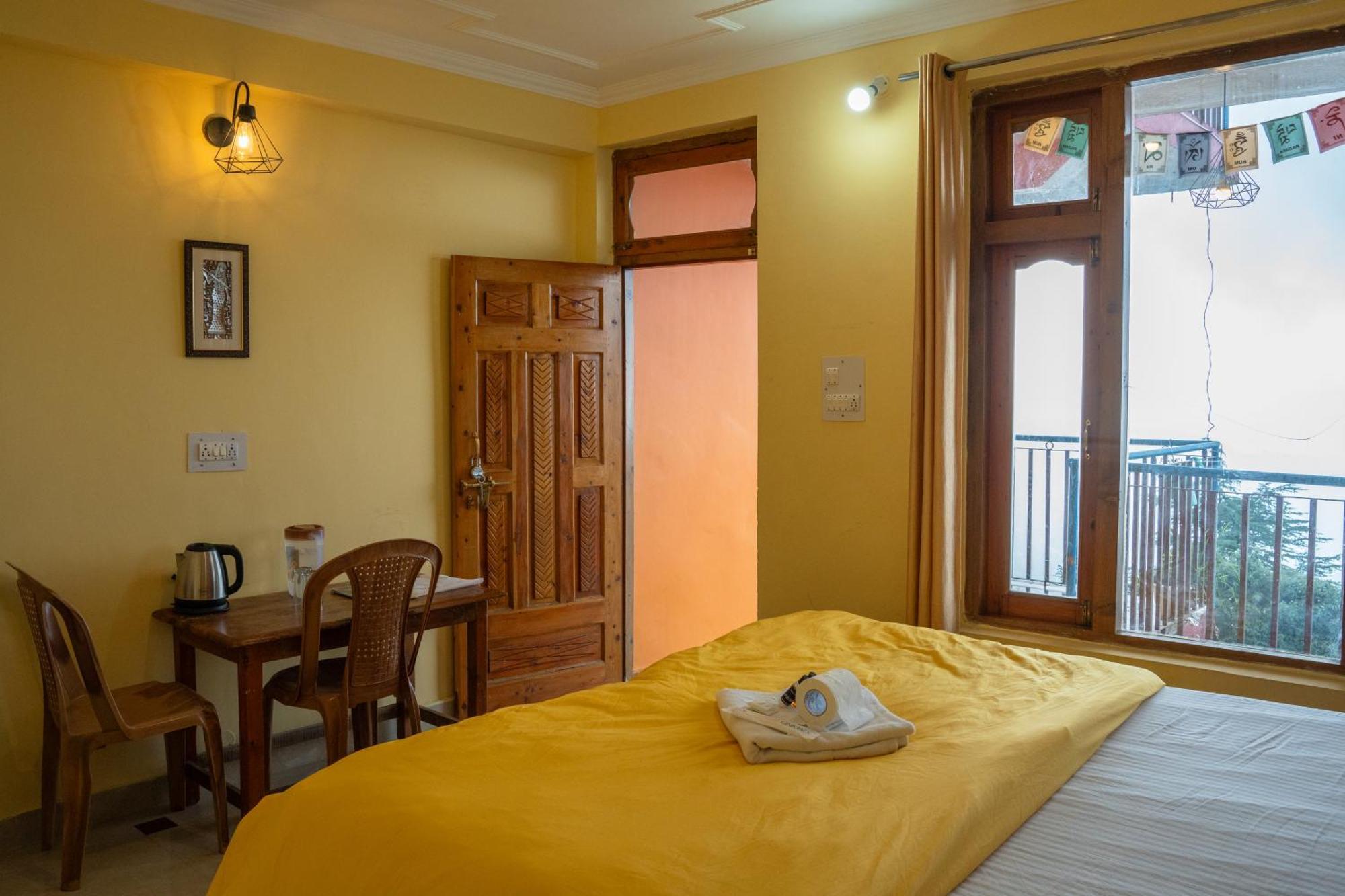 The Unmad - Dharamkot Bed and Breakfast Dharamshala Exteriör bild